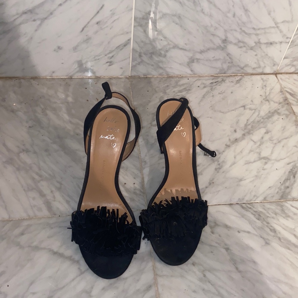 Hot fringe toe heels